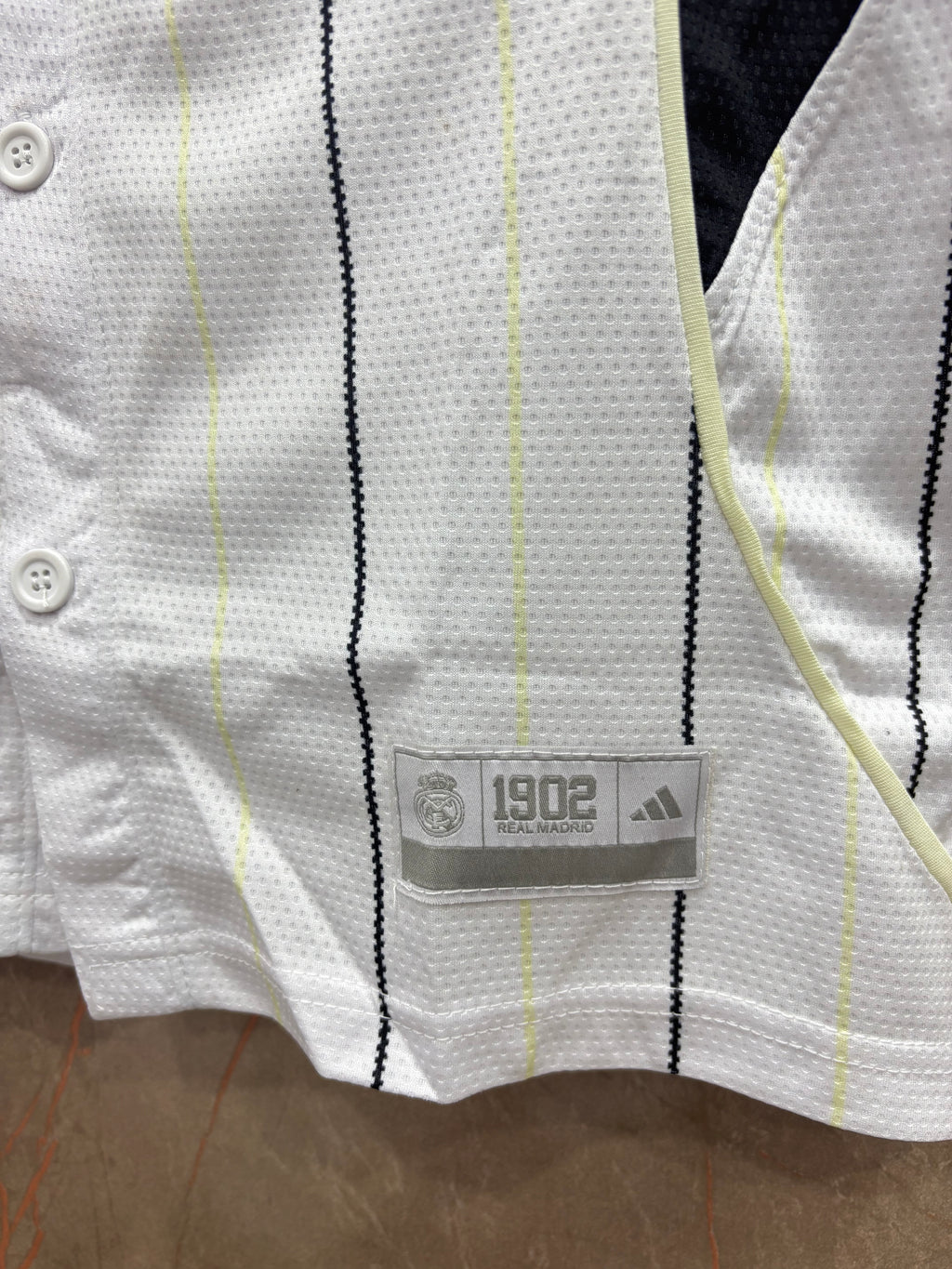 Real Madrid Us Pack 25/26 Adidas (EMBROIDED LOGO)