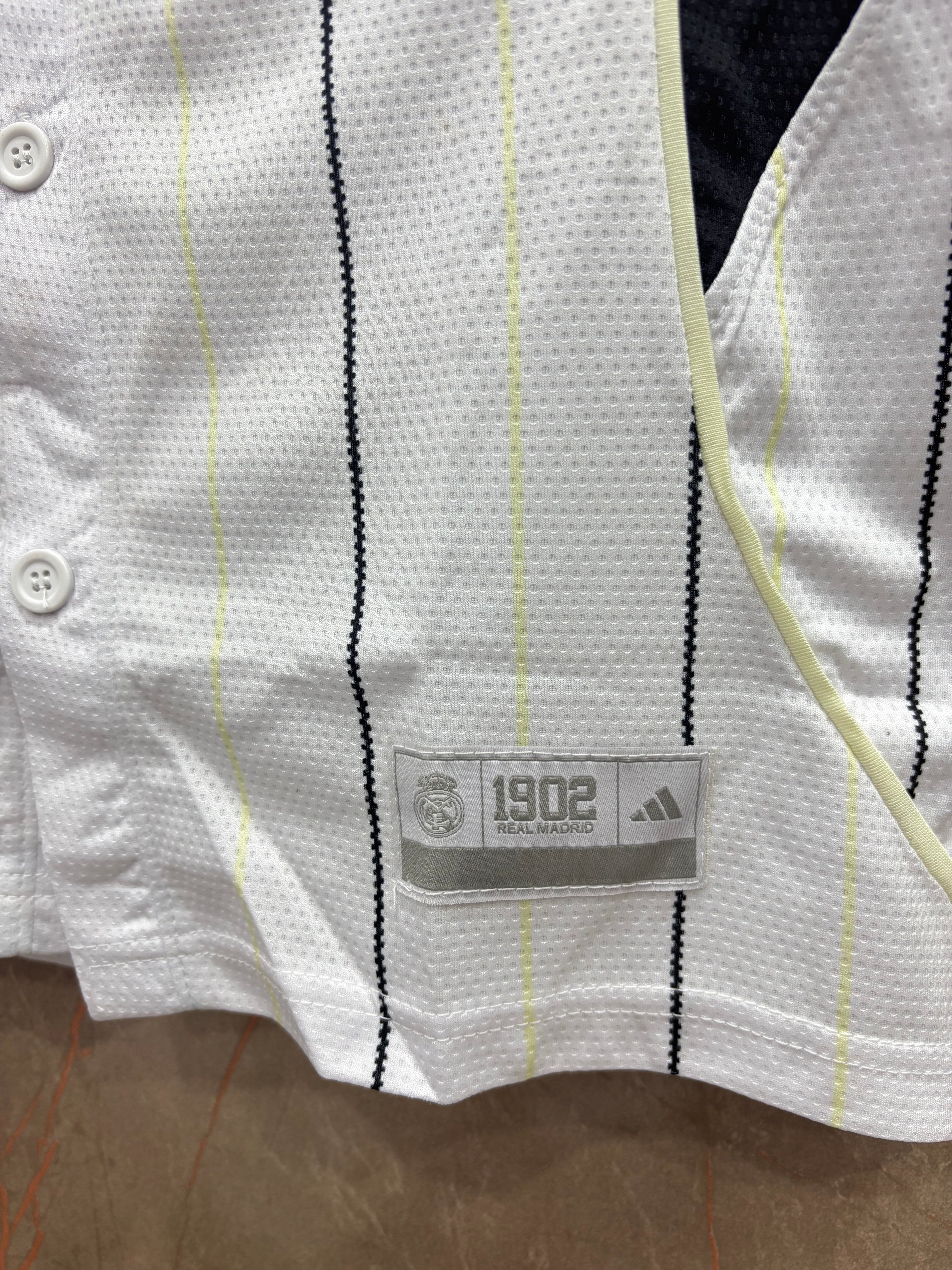 Real Madrid Us Pack 25/26 Adidas (EMBROIDED LOGO)