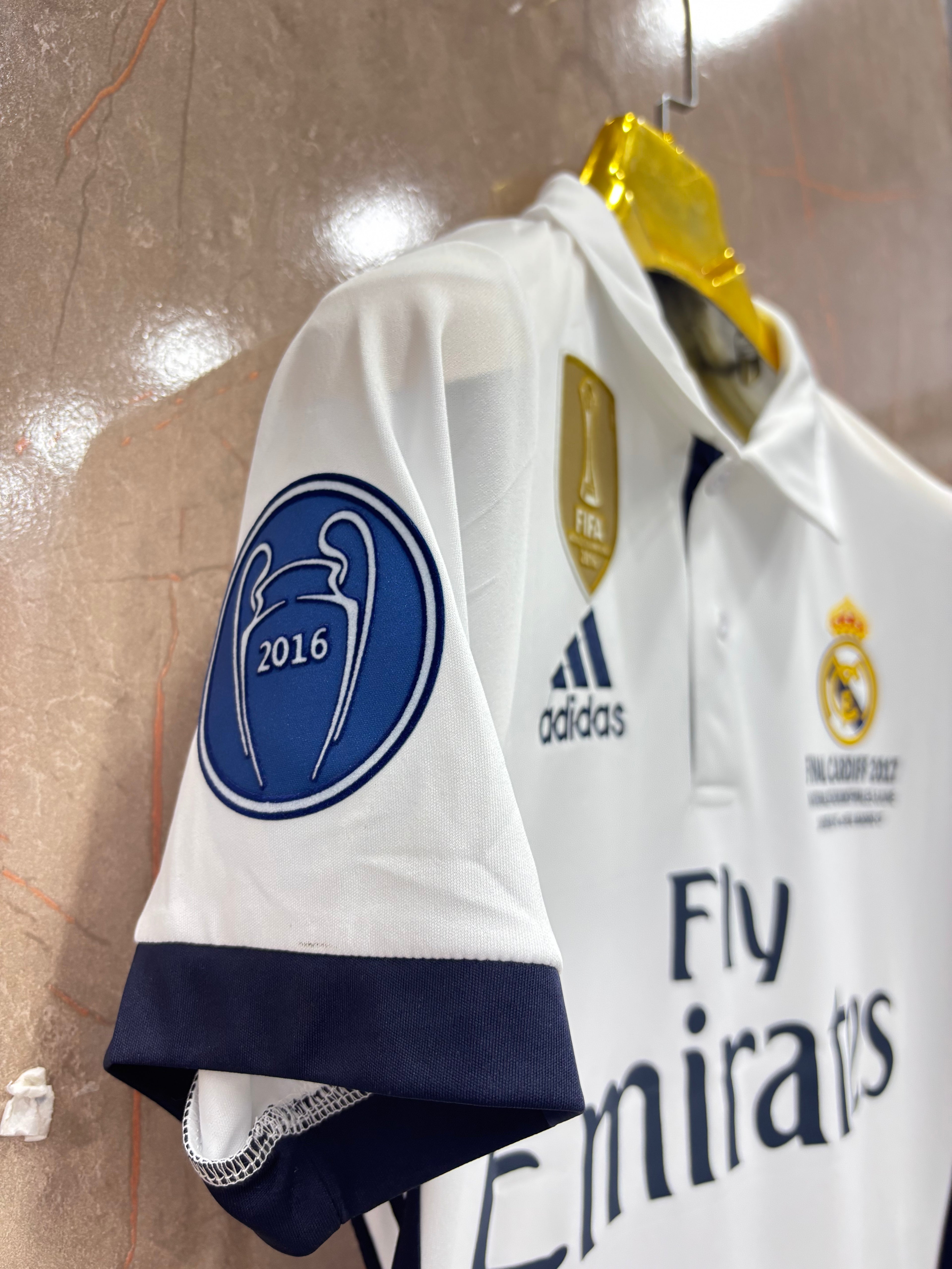 REAL MADRID HOME RONALDO 7 2017 FINAL SHIRT