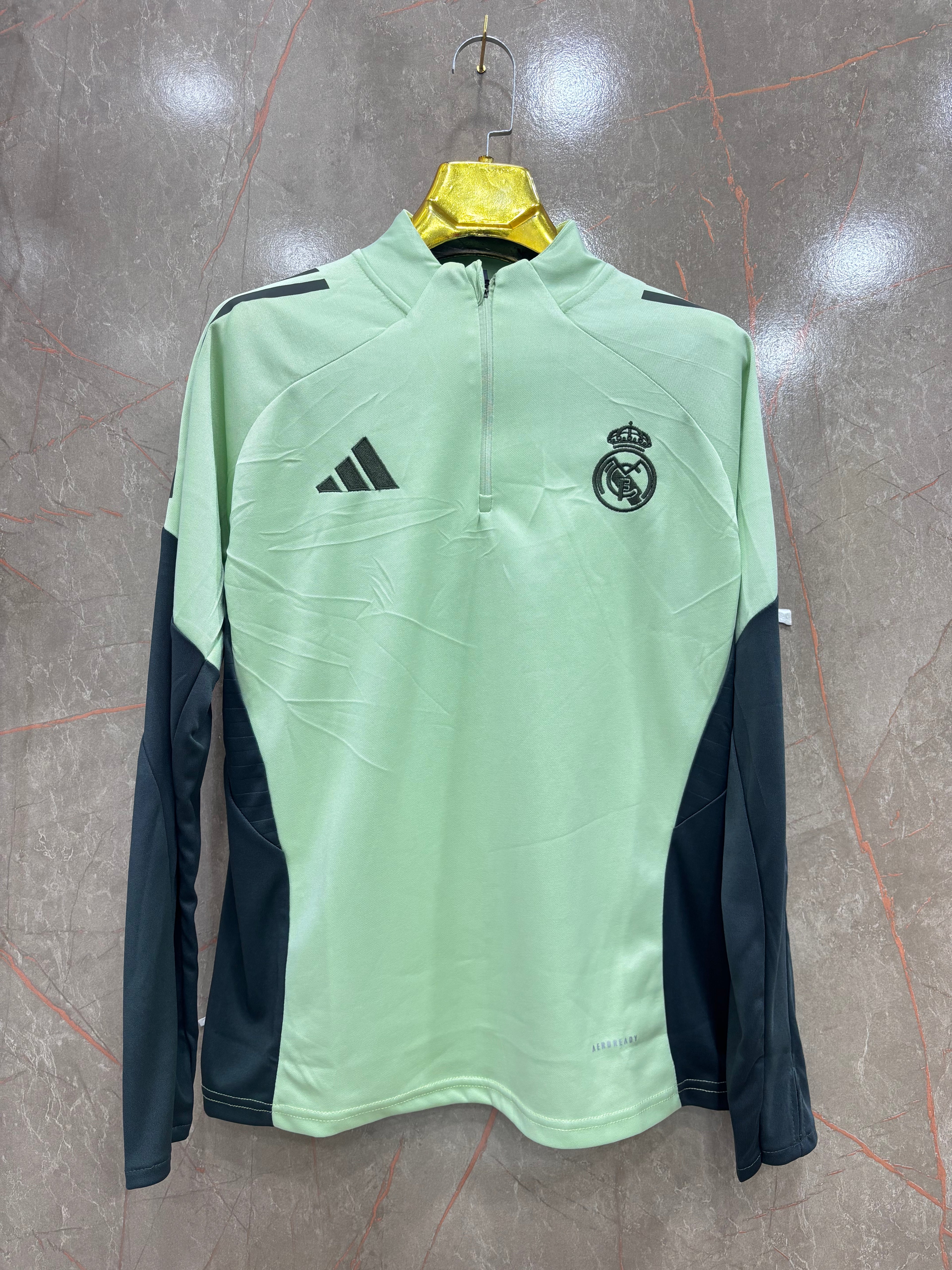 REAL MADRID TRAINING DRILL TOP 25/26