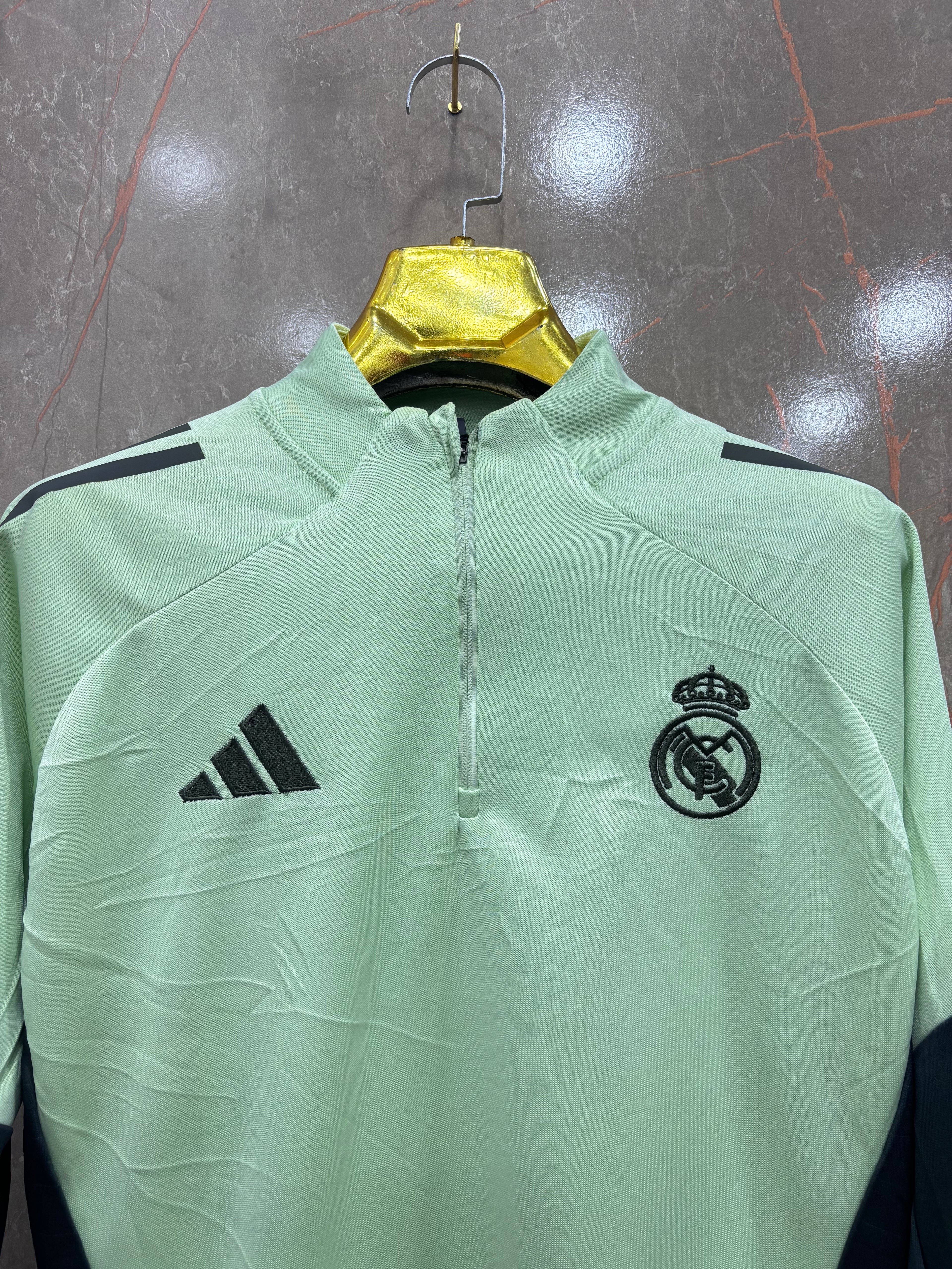 REAL MADRID TRAINING DRILL TOP 25/26