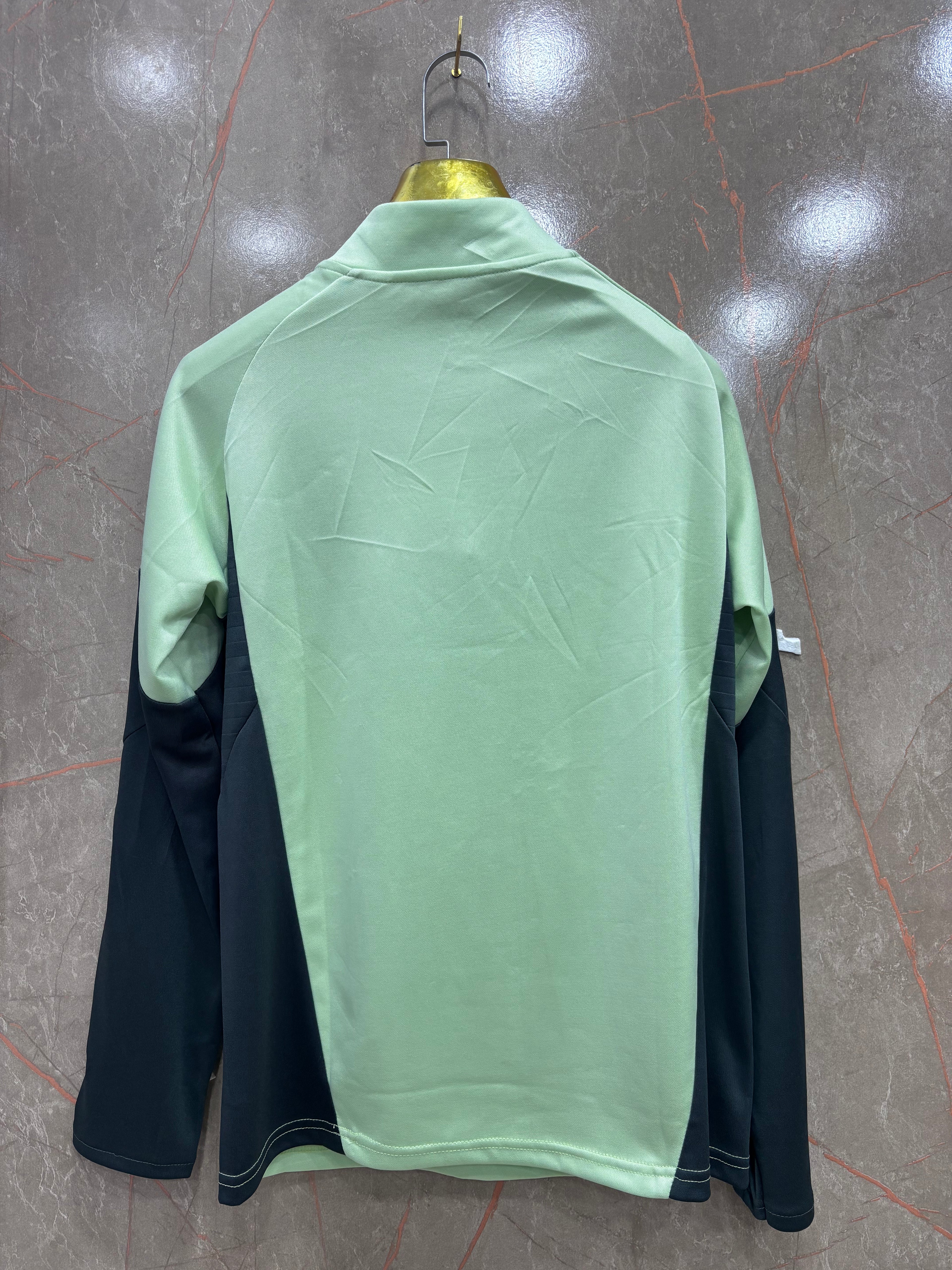 REAL MADRID TRAINING DRILL TOP 25/26