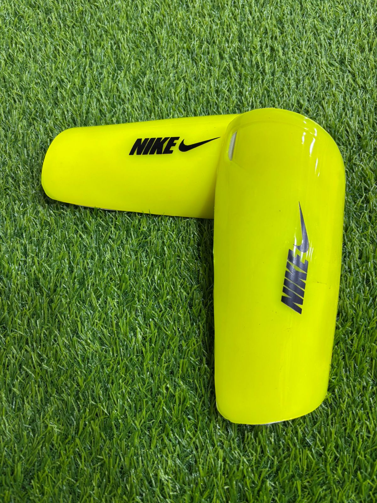 NIKE IMPORTED SHIN PAD