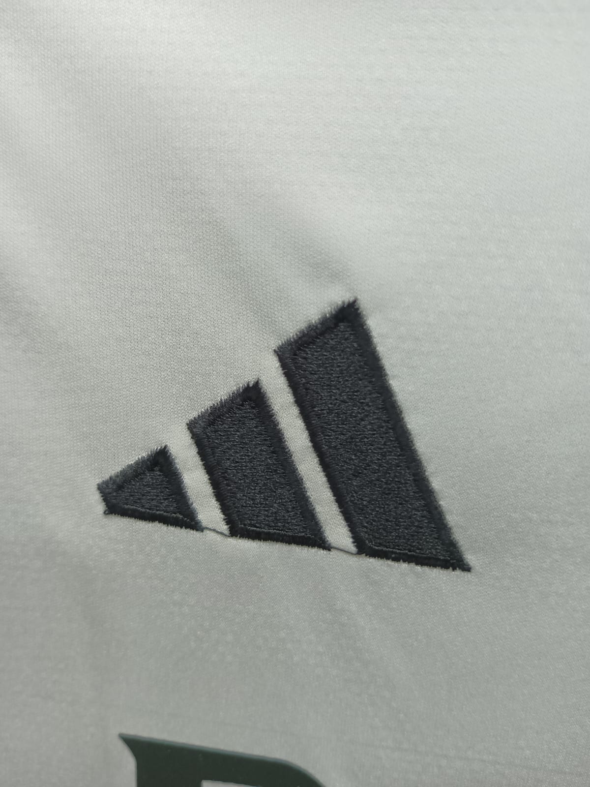 REAL MADRID HOME 25/26 HALF SLEEVE JERSEY(EMBROIDED LOGO)